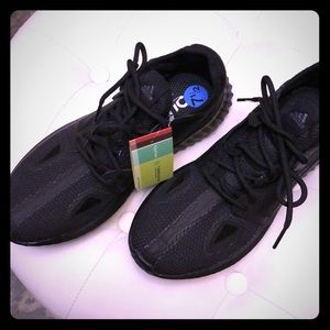 Womens Run Lux Clima Running Shoe